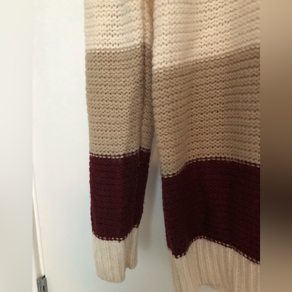 Forever 21 color block knitted sweater - Picture 7 of 7